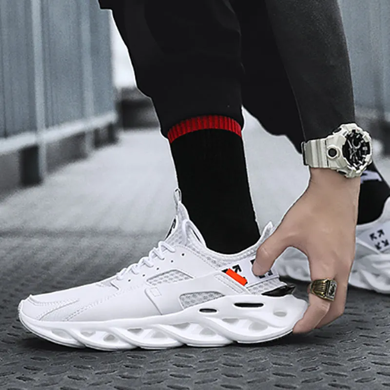 Arrow Sneakers