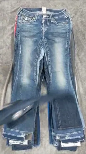 CR227 - True Religion Jeans