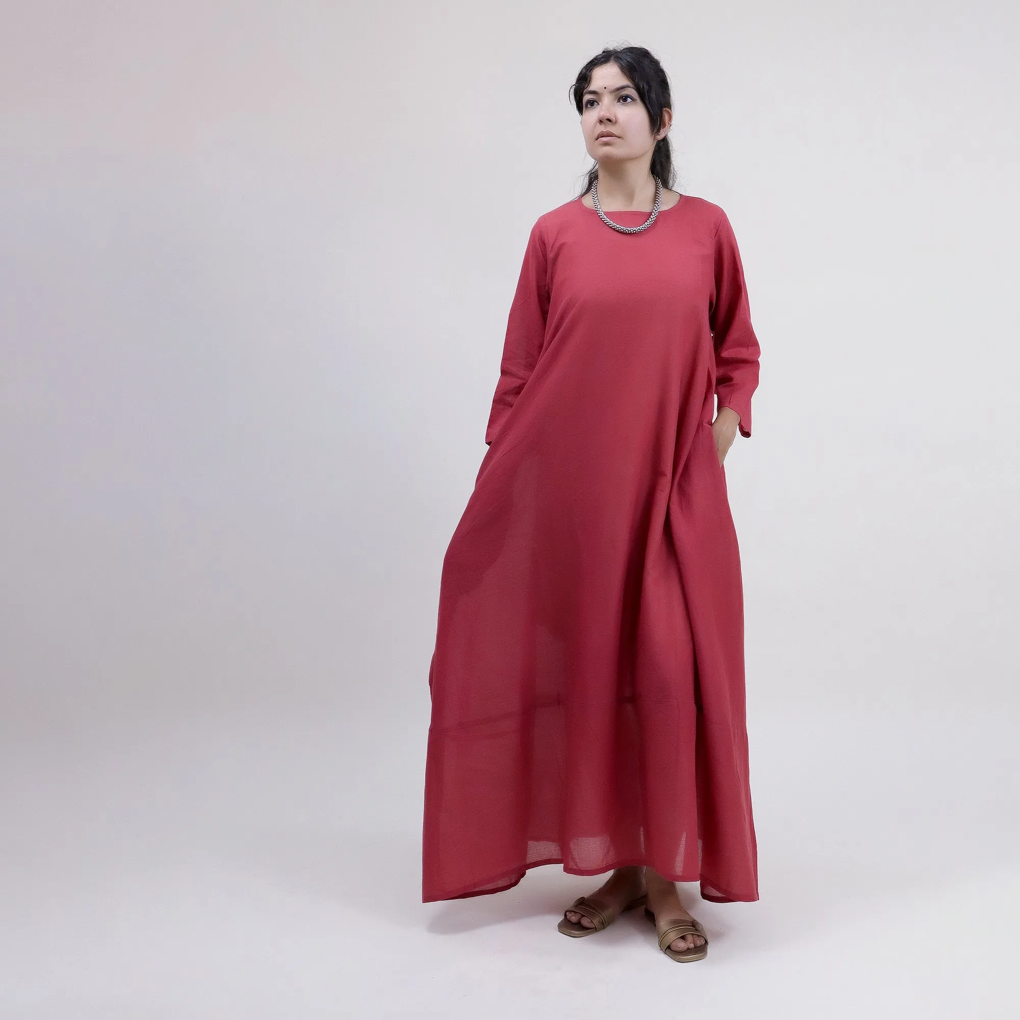 Maroon Solid Round Neck Women Kaftan Dress