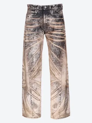 Saggy jeans